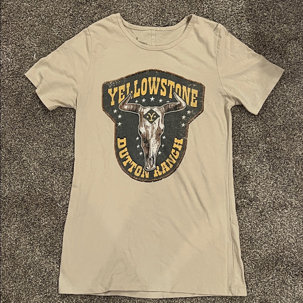 Yellowstone Dutton Ranch Women's Beige Short Sleeve Tee